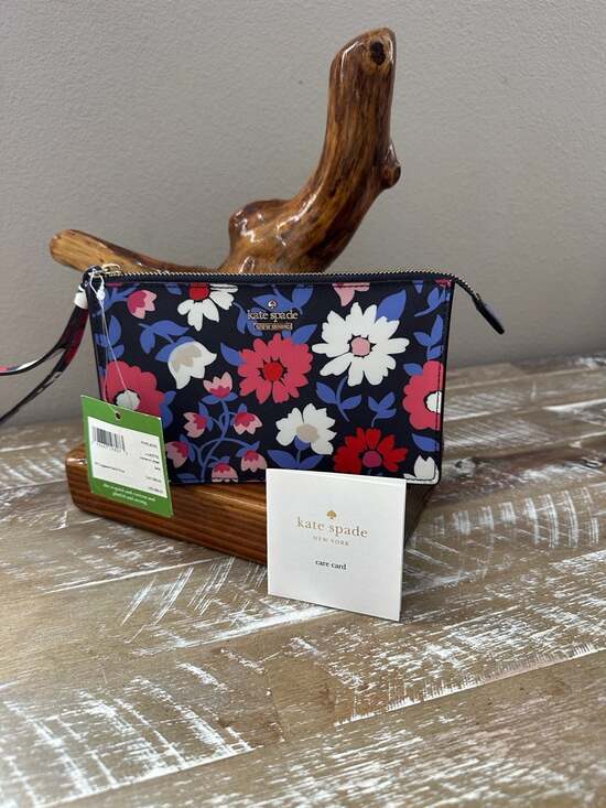 Kate Spade New York Cameron Street Daisy Leila Floral Wristlet - Picture 3 of 6